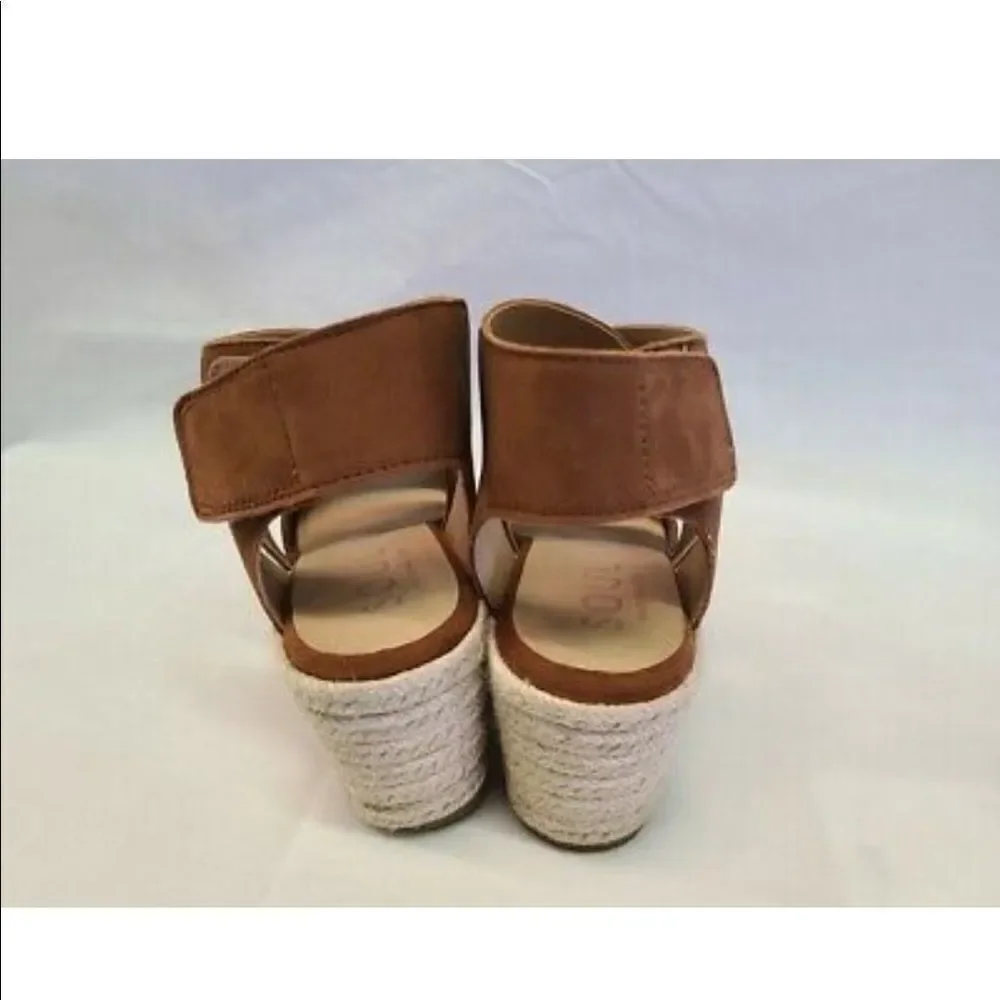 ✨HP✨Naturalized SOUL “Oshay” wedge sandals✨